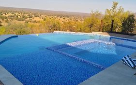 Tebuah Private Lodge, Mabalingwe